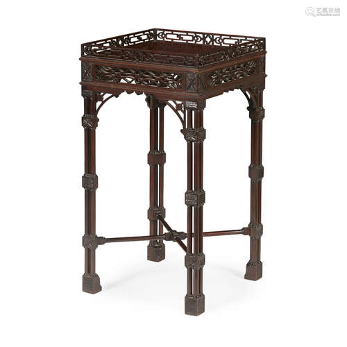 GEORGIAN STYLE MAHOGANY 'CHINESE CHIPPENDALE' URN STAND 20TH CENTURY the square top with a pierced