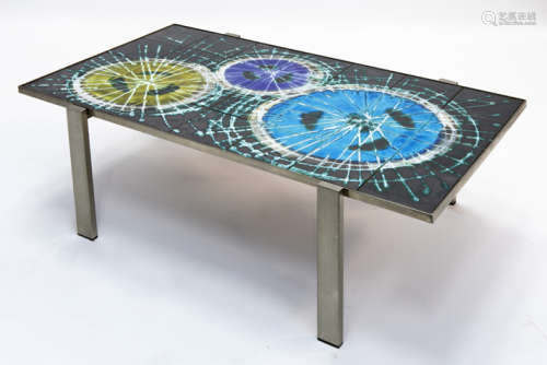 BELARTI J. (20° EEUW) sixties' salontafel met een frame in gechromeerd staal en een [...]