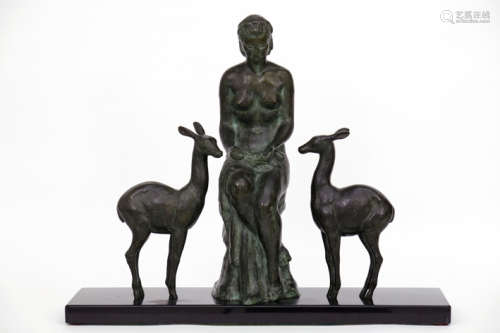 FRANKRIJK - ca 1920 Art Deco-sculptuur met een groep in brons met zittende jonge [...]