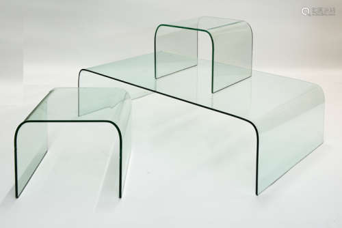 Nineties' design met een grote en twee kleinere in glas - - 3 nineties' occasional [...]