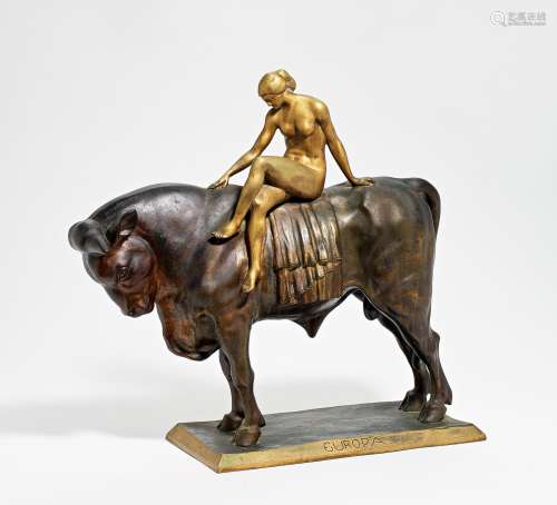 EUROPA AUF DEM STIER. Entwurf Anton Grath (1881-1956). Bronze, patiniert. Höhe 56,5cm, Länge ca.