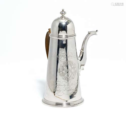 GROßER GEORGE I COFFEE POT MIT WAPPEN DER BARONETS HESILRIGE OF NOSELEY HALL LEISTERSHIRE. London.