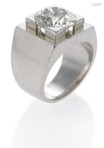 SOLITAIRE-RING. Frankreich, um 1960. 900/- Platin, Gesamtgewicht: 32,5g. EU-RM: 55. 1 Diamant im