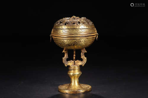 A GILT BRONZE HAT HANGER WITH CHILONG PATTERNS