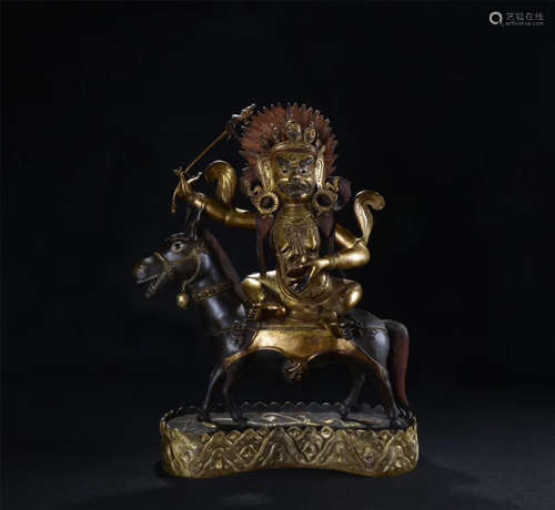 A PAIR OF GILT BRONZE FEMALE BUDDHA FIGURES