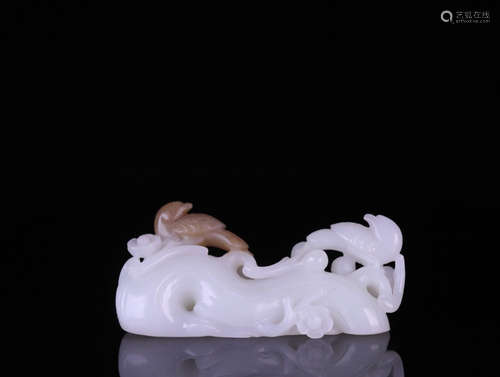 A HETIAN JADE PEN HOLDER OF HAPPINESS