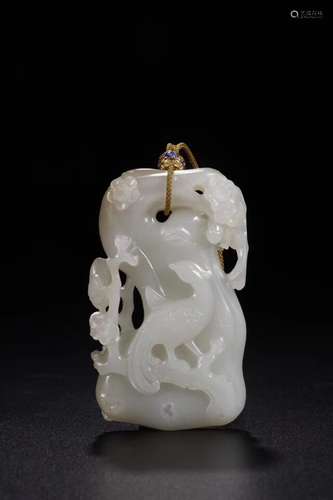 A JADE CARVE ORNAMENT