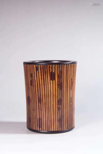 A BAMBOO INLIAD HARDWOOD BRUSH POT