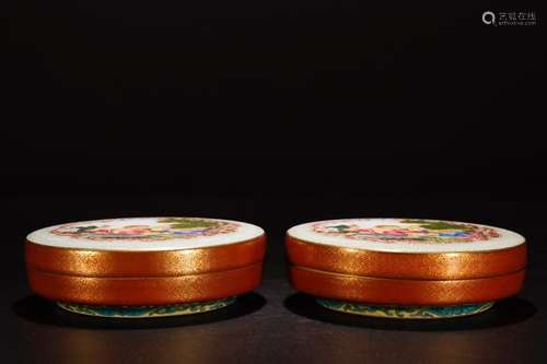 A  PAINTED ENAMEL BOX AND COVER, QIANLONG MARK