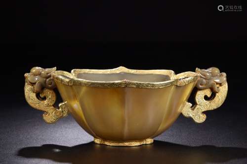 ANGILT-MOUNT AGATE CARVED CUP