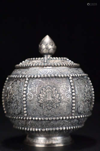9-12TH CENTURY, A FLORAL PATTERN SILVER POT, SONG DYNASTY