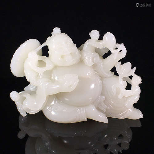 A HETIAN JADE ORNAMENT OF STORY SHAPED