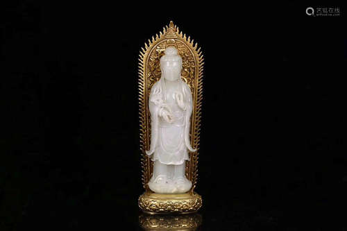 A HETIAN JADE GUANYIN SHAPED ORNAMENT