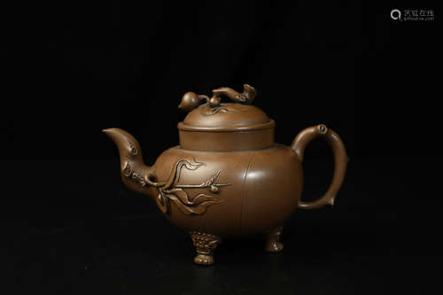 A ZHUSHA TEAPOT OF STORY