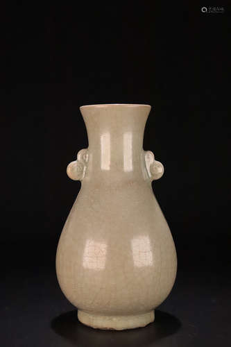 12-13TH CENTURY, A DOUBLE-EAR PORCELAIN BOTTLE, YUAN DYNASTY