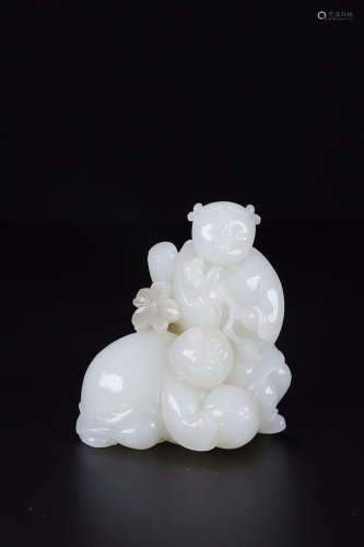 A HETIAN JADE ORNAMENT OF STORY SHAPED