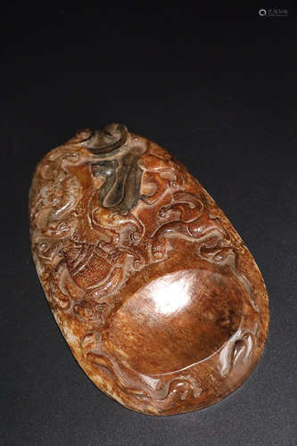 17-19TH CENTURY, A DRAGON DESIGN HETIAN JADE INKSTONE, QING DYNASTY