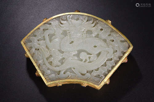 A HETIAN JADE BOX WITH GOLD EDGE