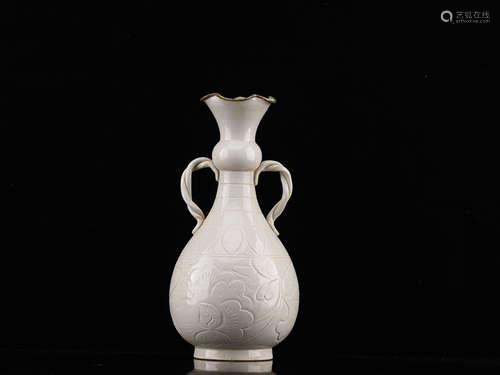 A DING KILN LOTUS VASE WITH GOLDEN EDGE