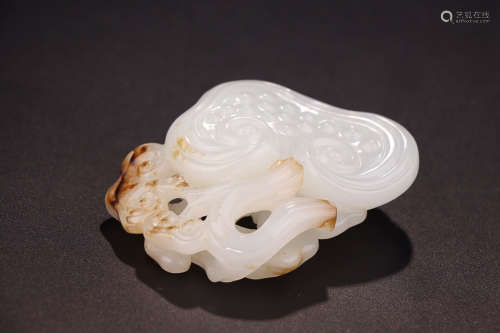 A HETIAN JADE ORNAMENT OF STORY SHAPED