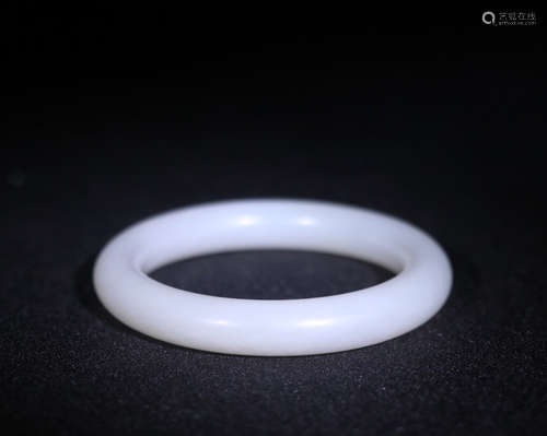 A HETIAN JADE BANGLE