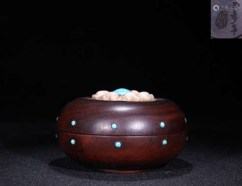 AN OLD RED WOOD BOX EMBEDED SHOUSHAN&SONGSHAN&TURQUOISE STONE WITH MARK