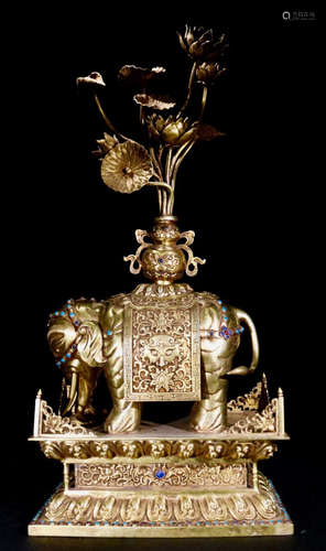 A GILT BRONZE ORNAMENT OF ELEPHANT SHAPED