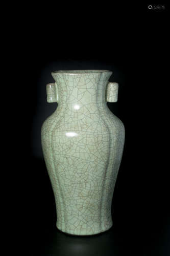 A BLUE KILN PHOENIX SHAPE EAR VASE WITH XIANFENG MARKING