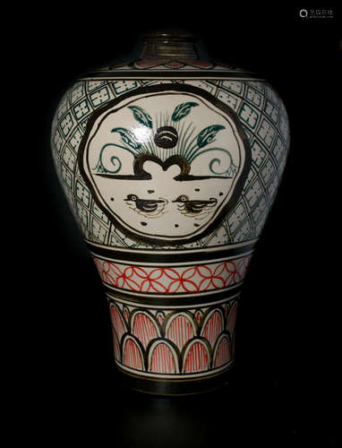 A COLORFUL ZIZHOU KILN VASE WITH MANDARIN DUCK PATTERNS AND MARKING