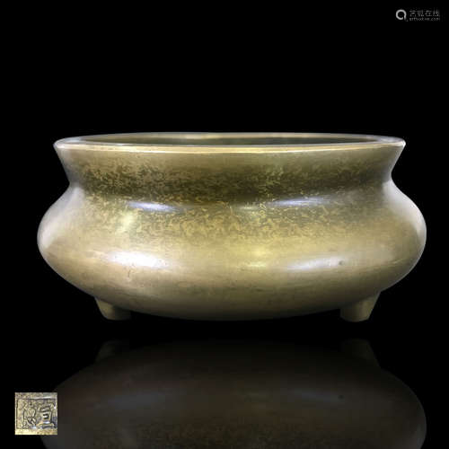 A GILT BRONZE CENSER WITH XUANDE MARKING