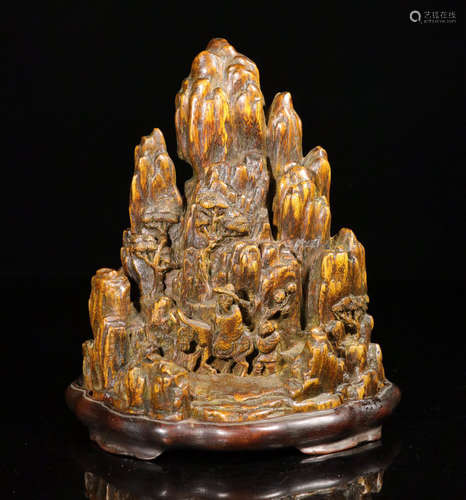 A CHENXIANG WOOD LANDSCAPE SHAPED ORNAMENT