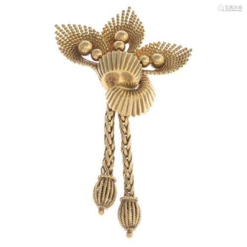 KUTCHINSKY - a 1960s 9ct gold brooch. Designed as a