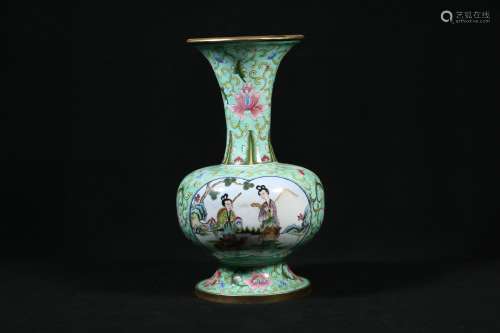 A Chinese Enamel Vase