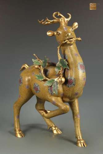 A GILT-BRONZE  CLOISONNE ENAMEL DEER.MARK OF QIANLONG