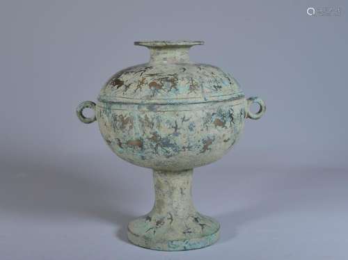 A BRONZE- SILVER-INLAID RITUAL VESSEL AND COVER.DOU.HAN