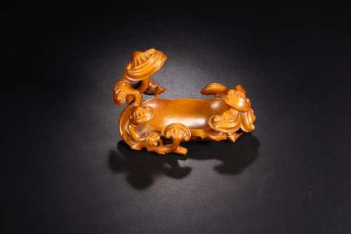 A CARVED HUANGYANGMU WASHER.ANTIQUE