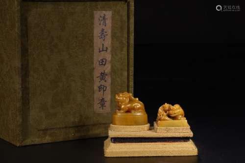 TWO OF CARVED TIANHUANG LION SEALS.ANTIQUE