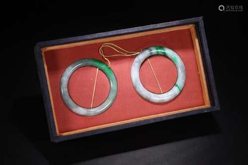 A PAIR OF JADEITE BRACELETS.ANTIQUE