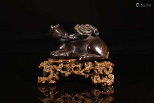 A CARVED ZITAN DEER AND STAND.QING DYNASTY