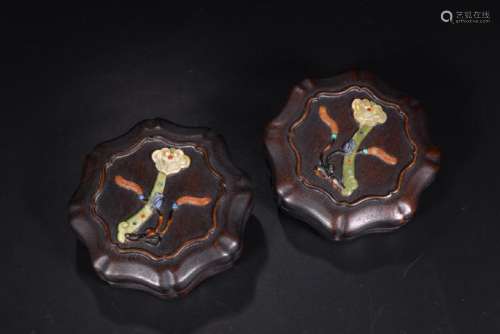 A GEM'S INLAID ZITAN BOX AND COVER .QING DYNASTY