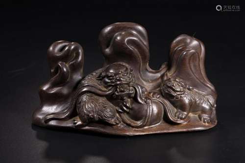 A CARVED ZITAN LIONS PENHOLDER.QING DYNASTY