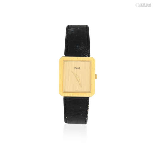 Protocol, Ref: 8154 N, Sold 28th September 1999  Piaget. An 18K gold quartz rectangular wristwatch