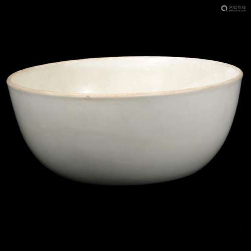 Large Chinese Dingyao Carved White Glazed Lotus Bowl