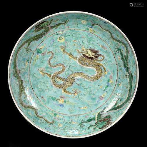 Chinese Famille Verte Porcelain 'Dragon' Charger