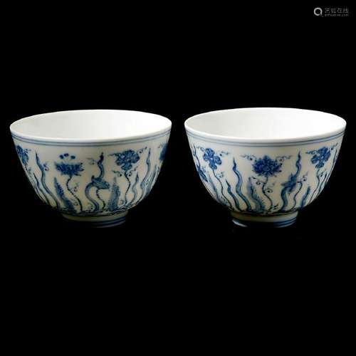 Pair of Chinese Blue and White Porcelain Tea Bowls