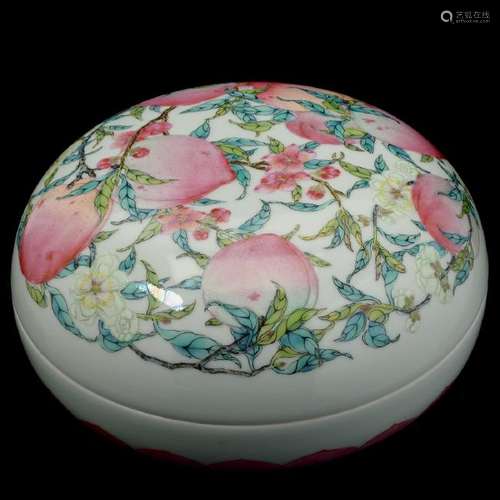 Chinese Famille Rose Peach Circular Covered Box