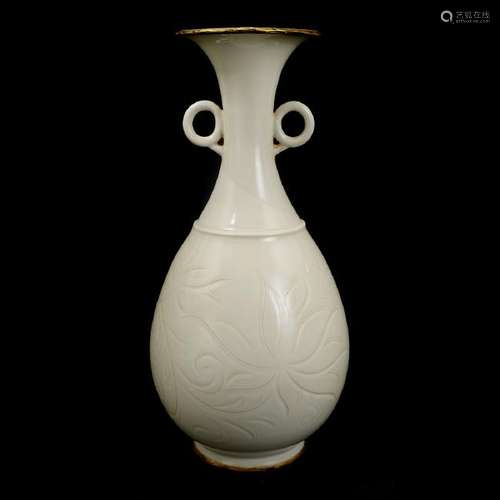 Chinese Dingyao Carved White Glazed Bottle Vase