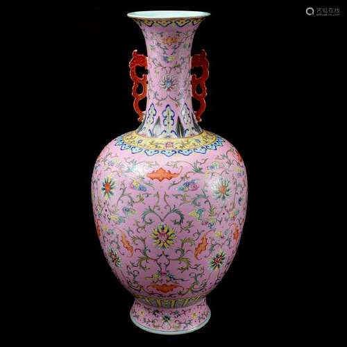 Chinese Famille Rose Pink Sgraffito-Ground Ovoid Vase