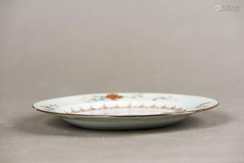 A CHINESE ANTIQUE FAMILLE ROSE LANDSCAPE DISH