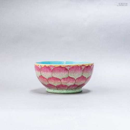 A CHINESE ANTIQUE FAMILLE ROSE 'LOTUS' BOWL